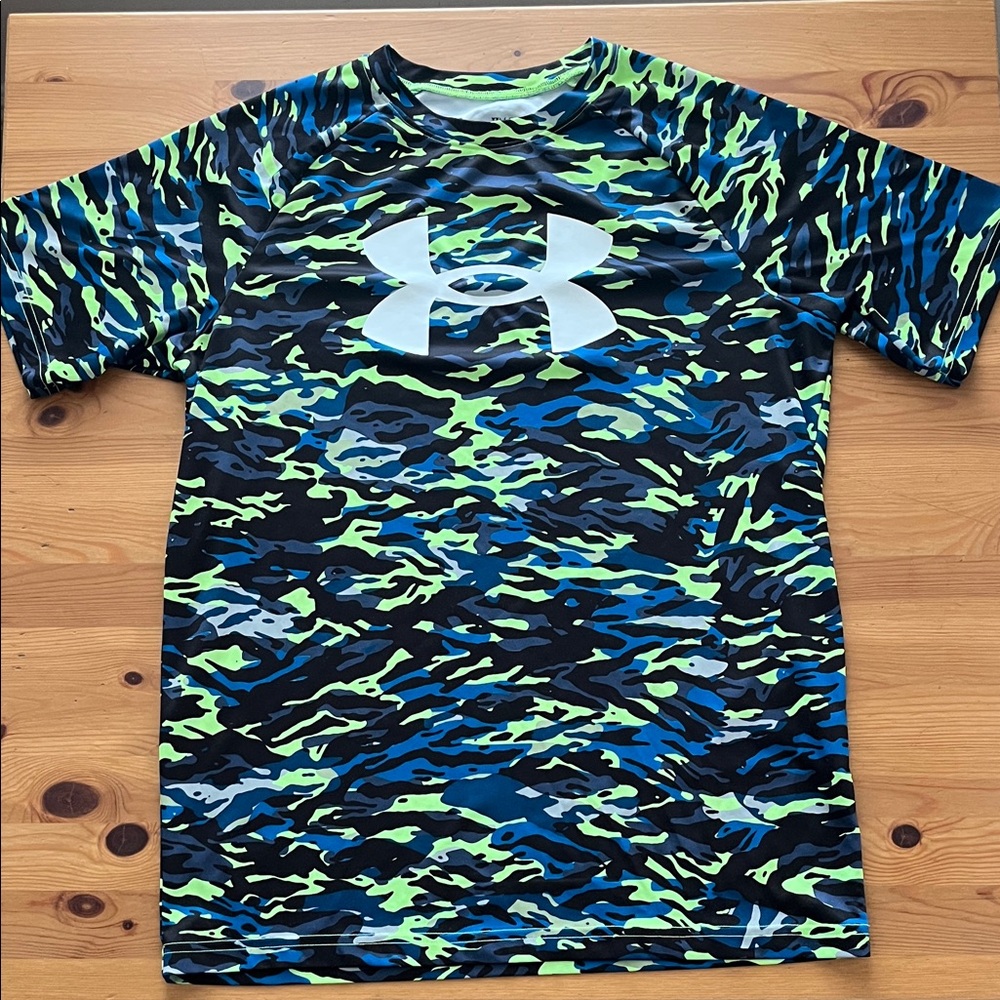 Under Armour Blue and Green Camo Tee Youth XL
